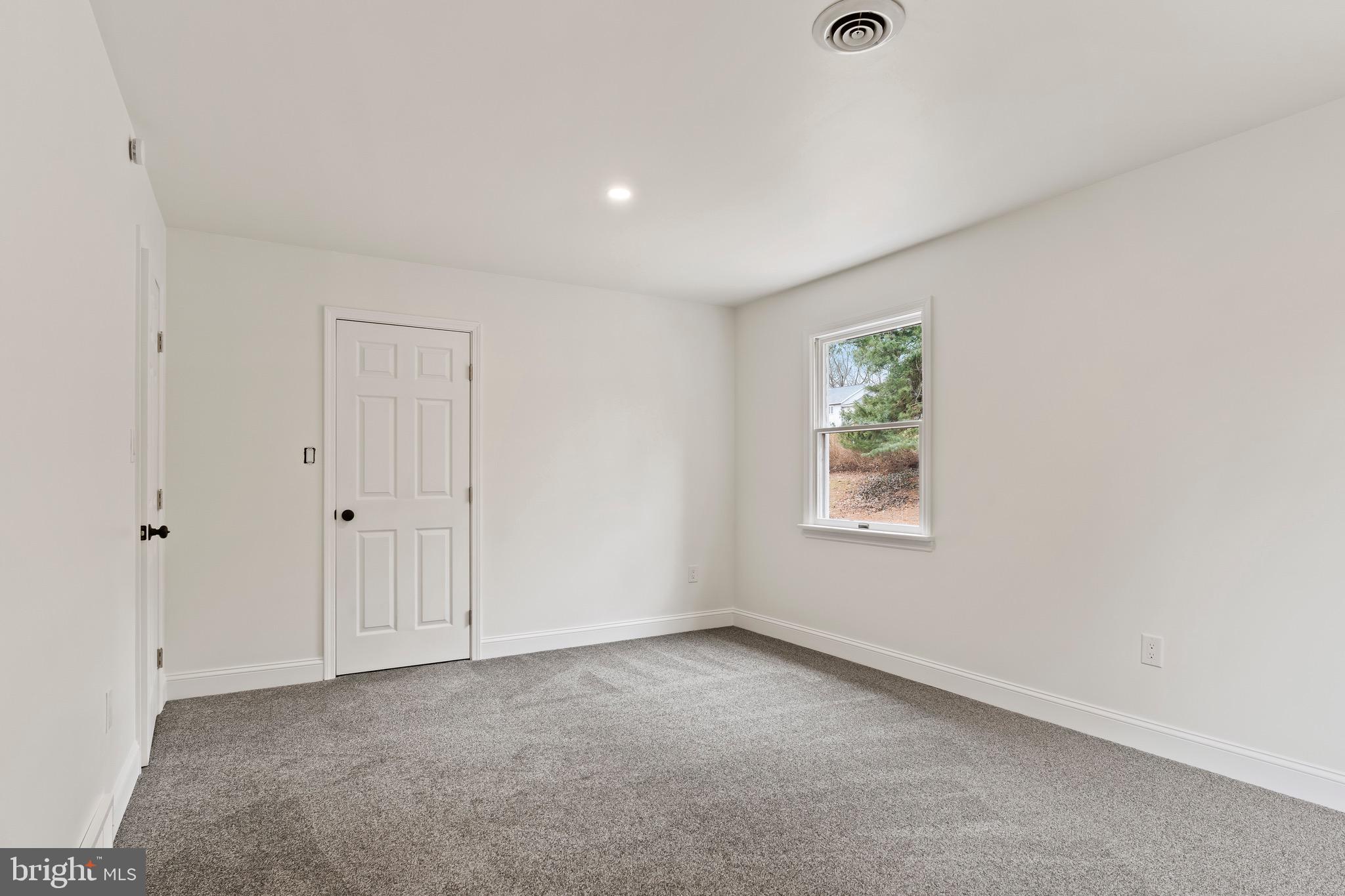 PINEBROOK - Residential