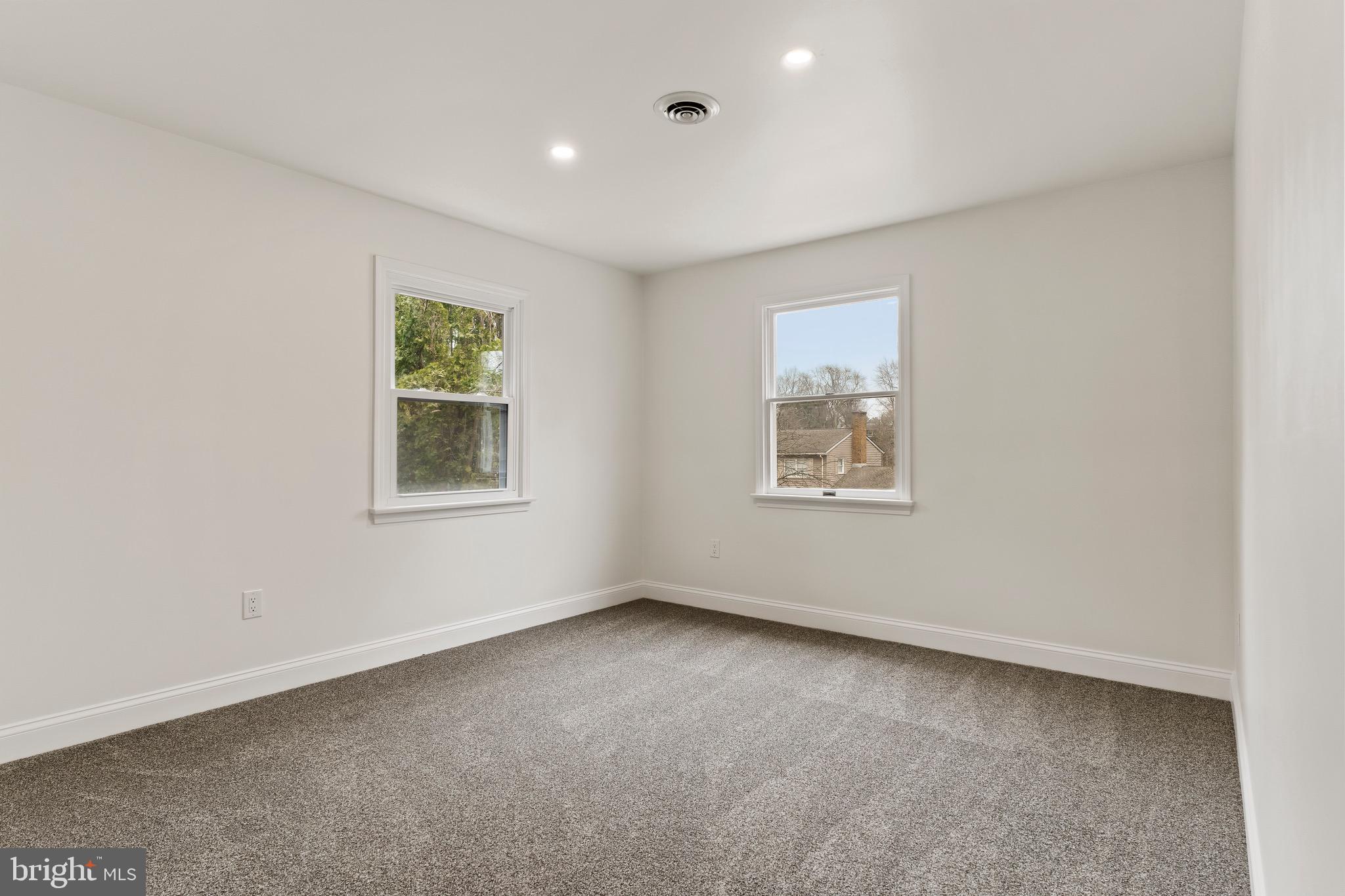 PINEBROOK - Residential