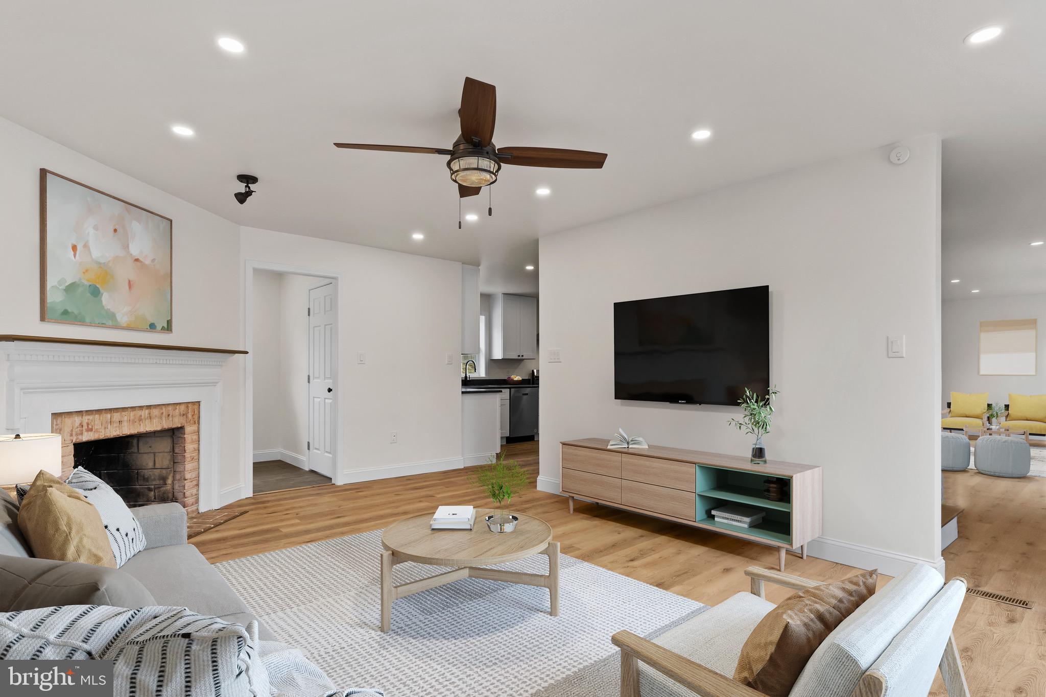 PINEBROOK - Residential