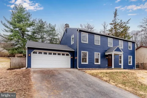 515 Lamp Post Lane, Camp Hill, PA MLS: PACB2039606
