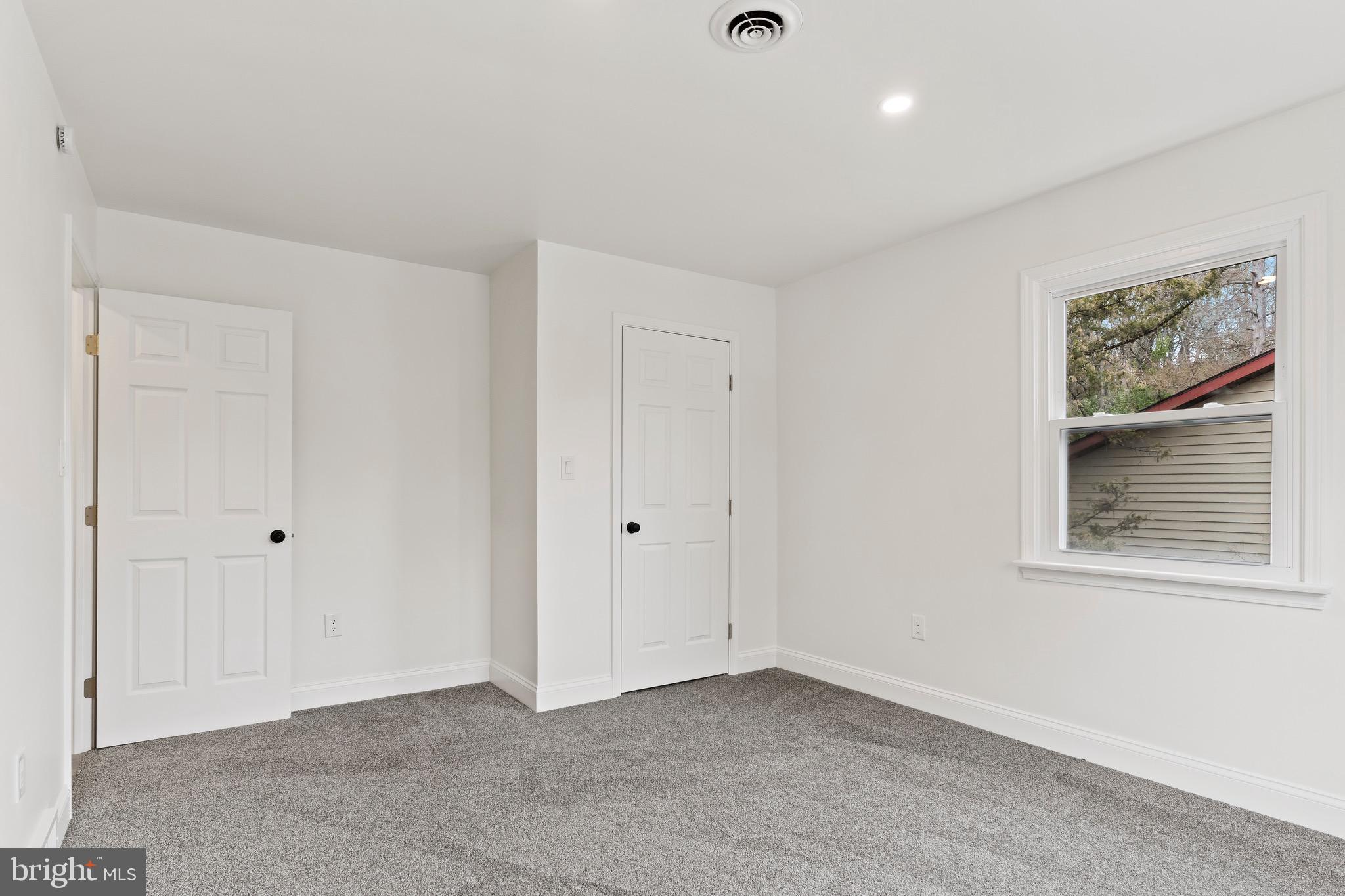 PINEBROOK - Residential