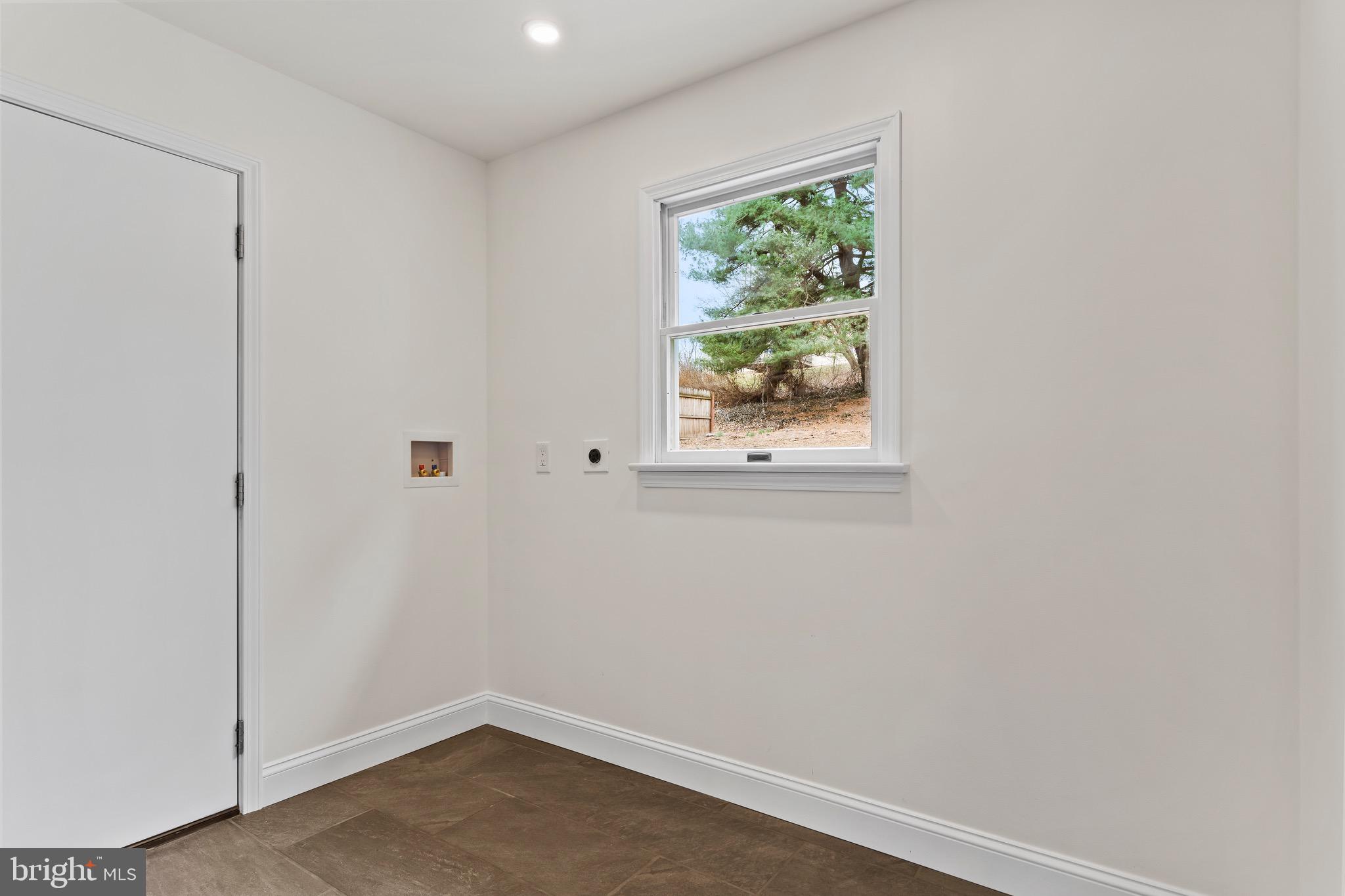 PINEBROOK - Residential