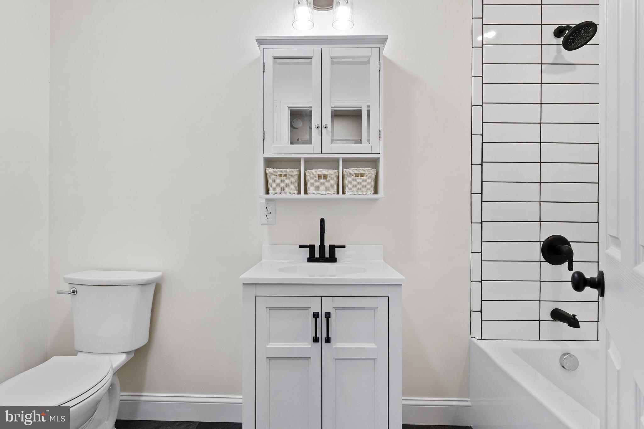 PINEBROOK - Residential