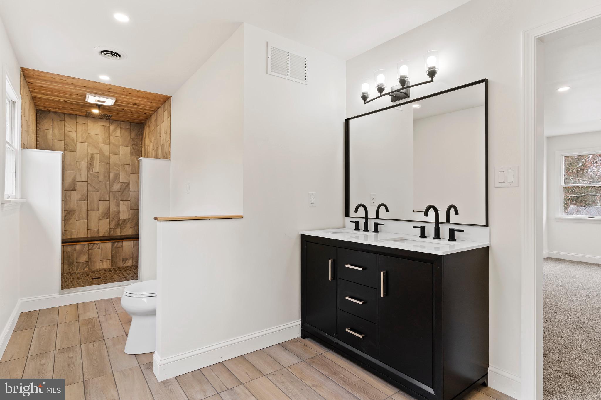 PINEBROOK - Residential