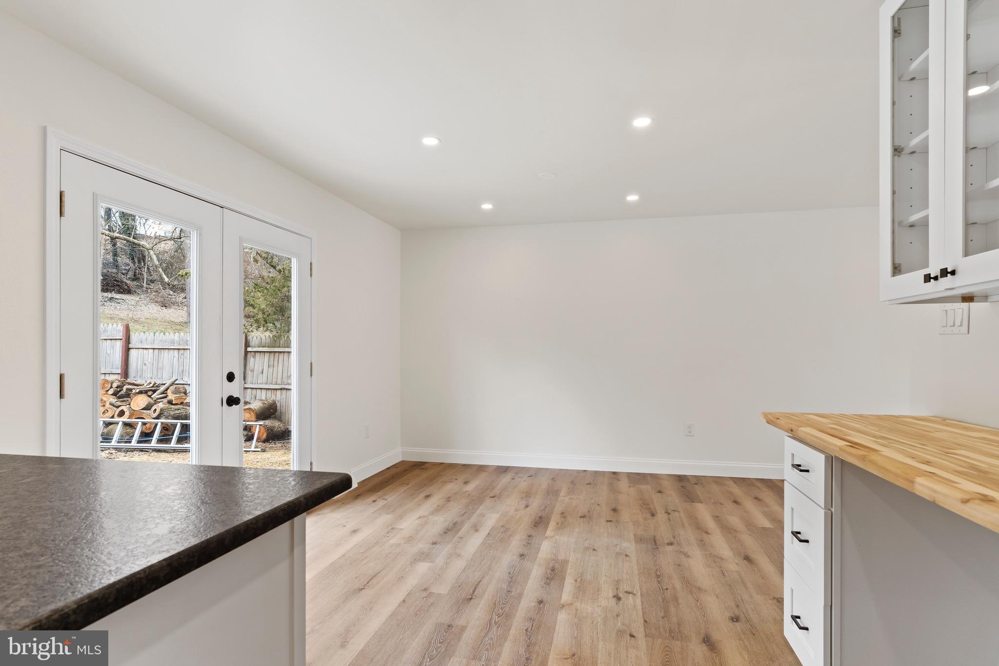 PINEBROOK - Residential