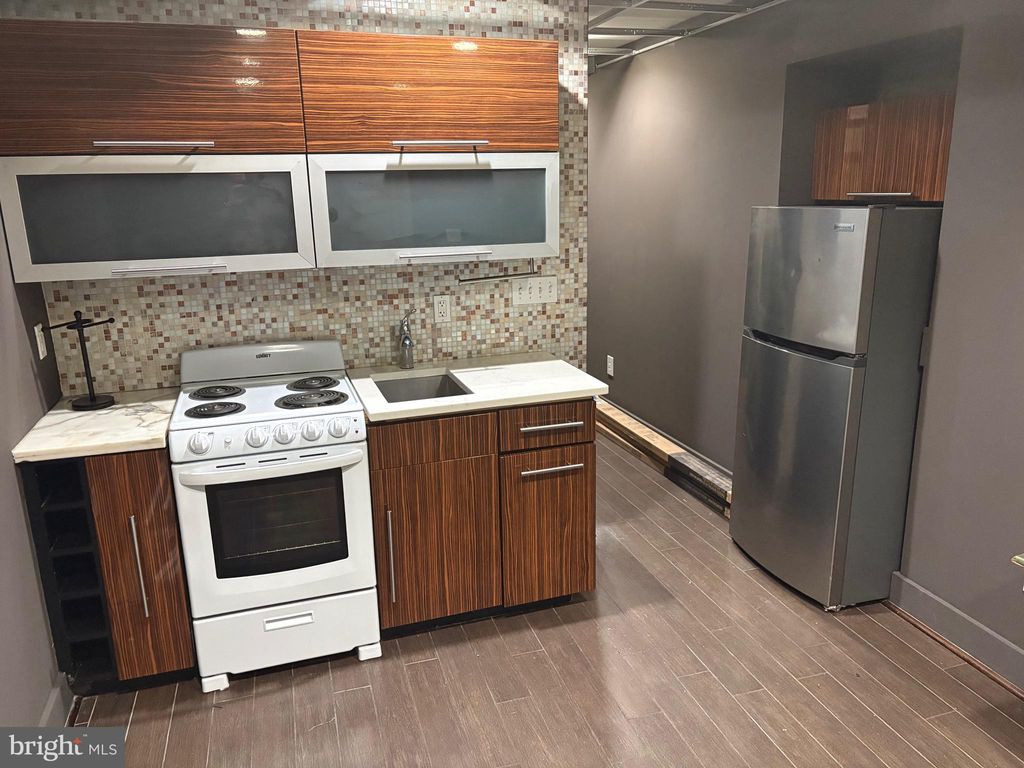 Photo of 503 S Bond Street, BALTIMORE, MD 21231 (MLS # MDBA2184494)