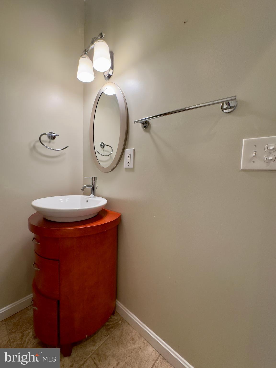 HIGHLANDTOWN - Residential Lease