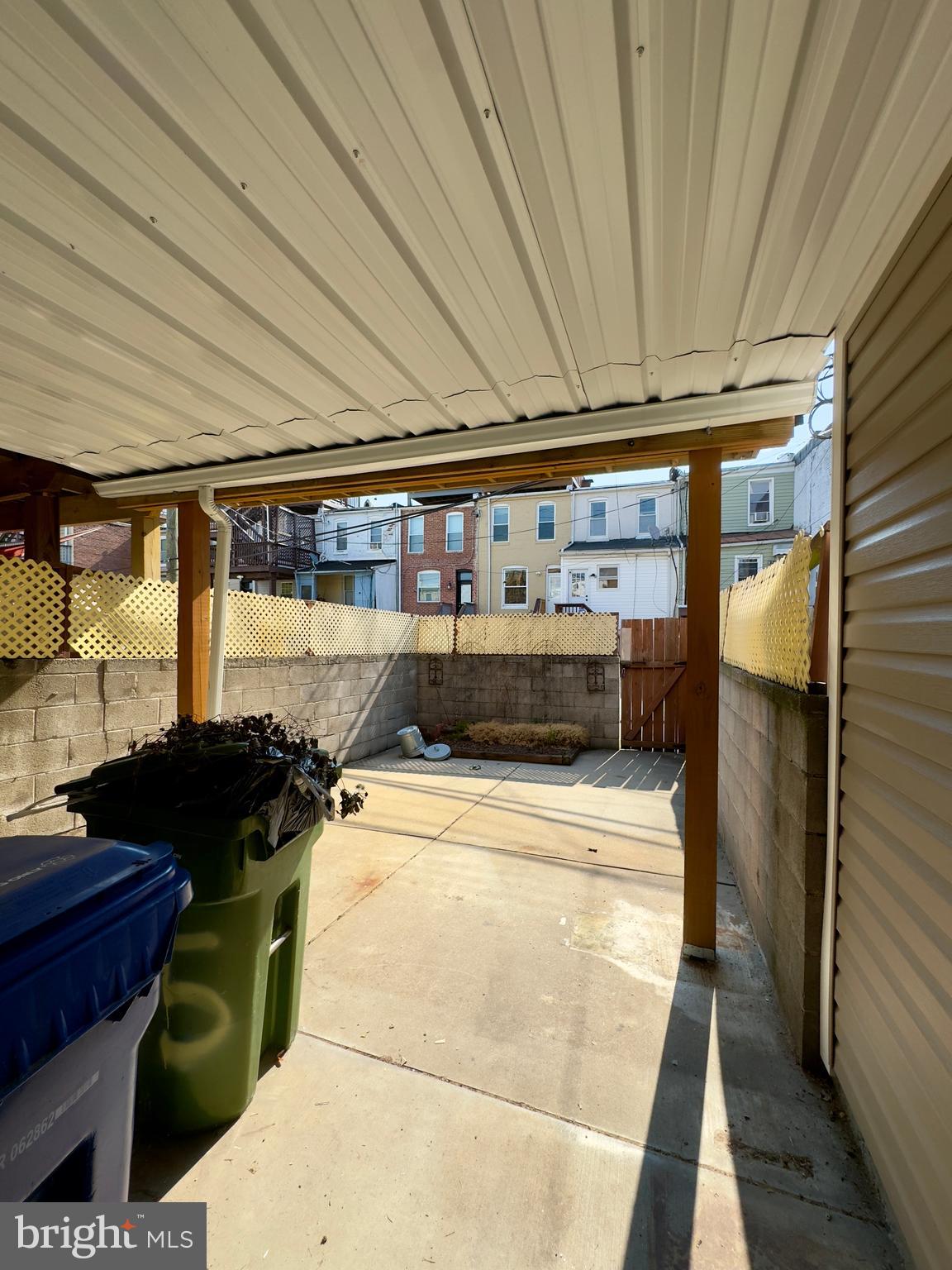 HIGHLANDTOWN - Residential Lease