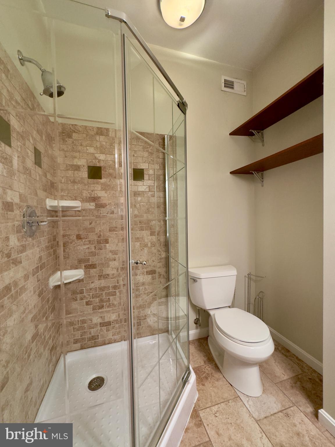 HIGHLANDTOWN - Residential Lease