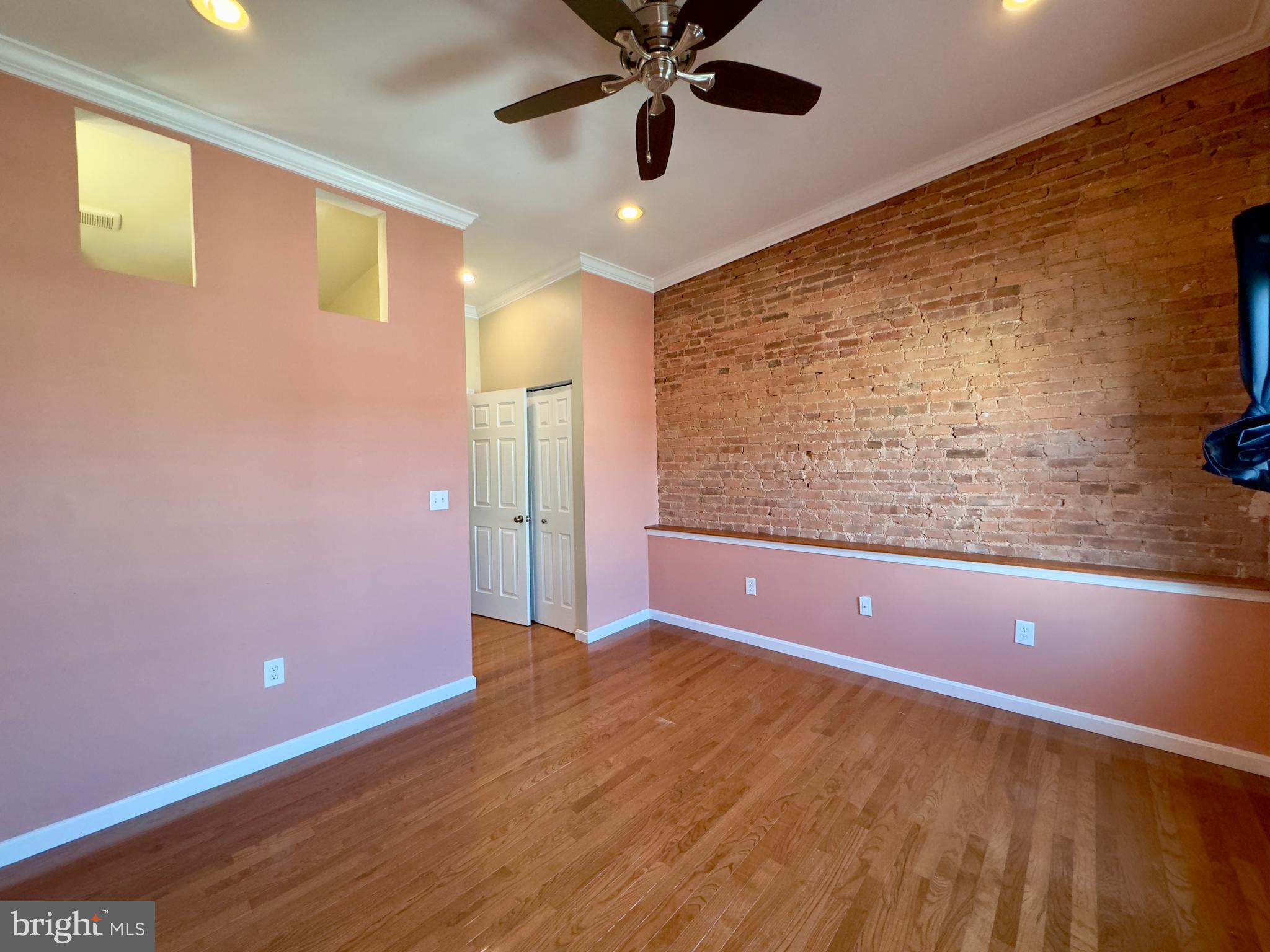 HIGHLANDTOWN - Residential Lease