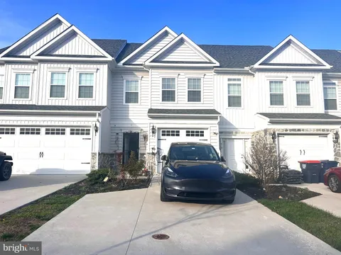 421 Sitka Spruce Lane, Townsend, DE MLS: DENC2079720