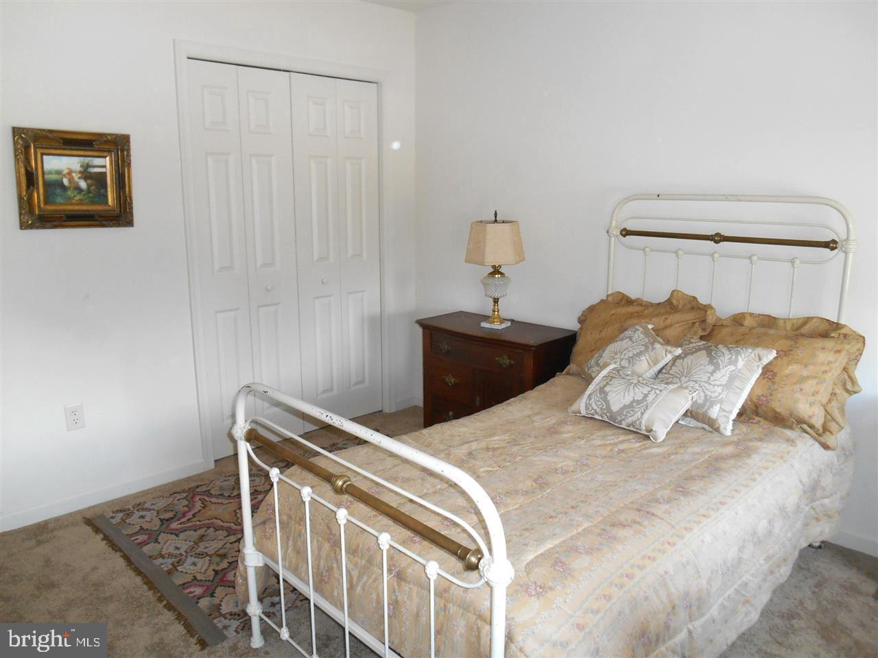 WINDSOR CROSSING - Residential