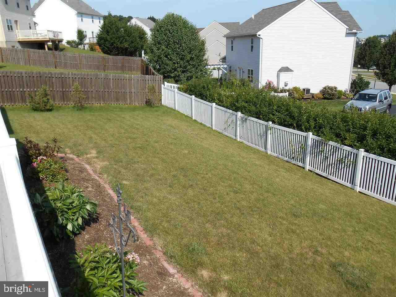 WINDSOR CROSSING - Residential