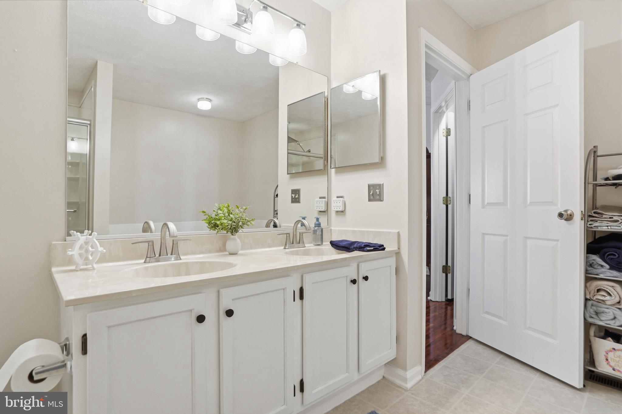 SUNNYFIELD ESTATES - Residential