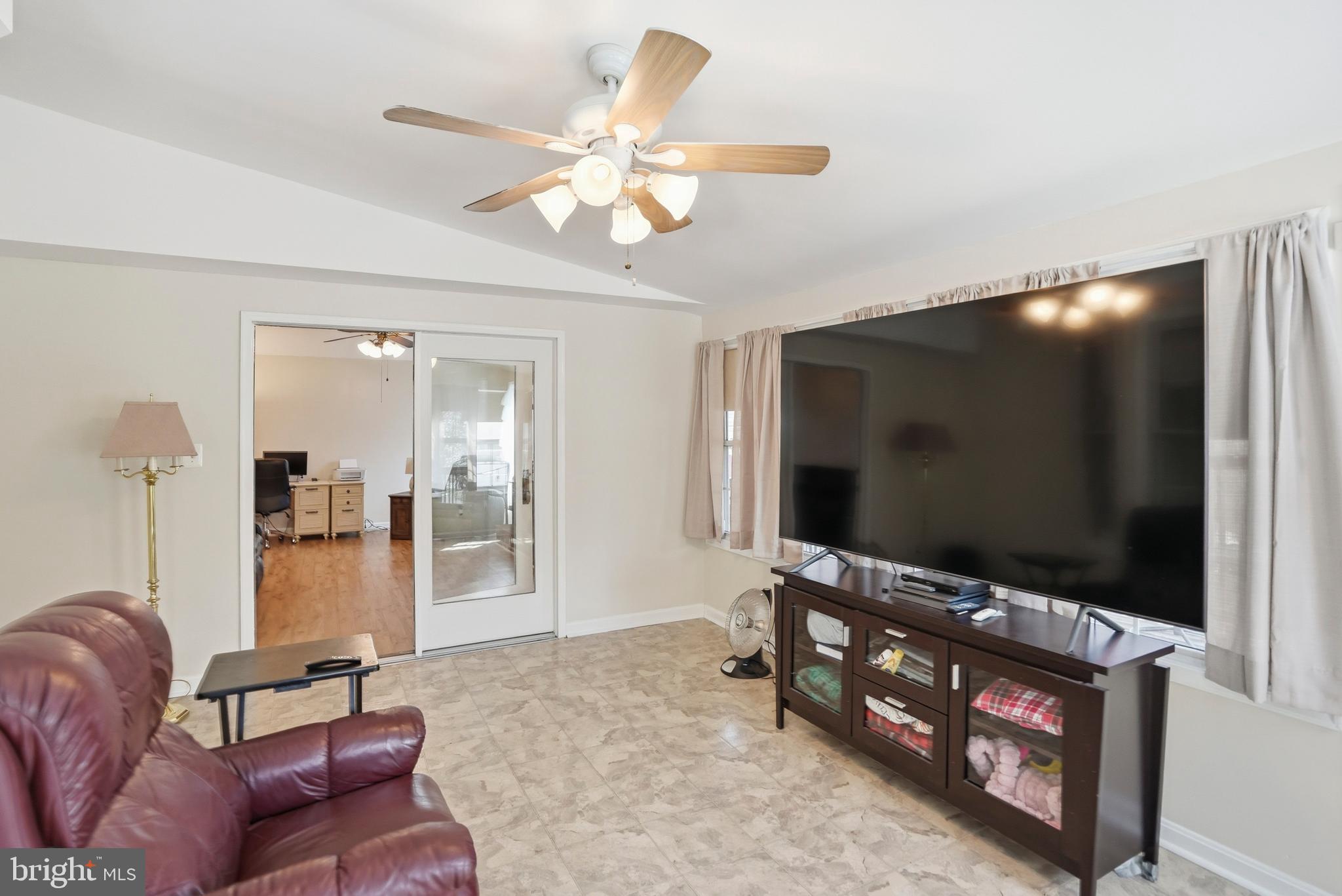 SUNNYFIELD ESTATES - Residential