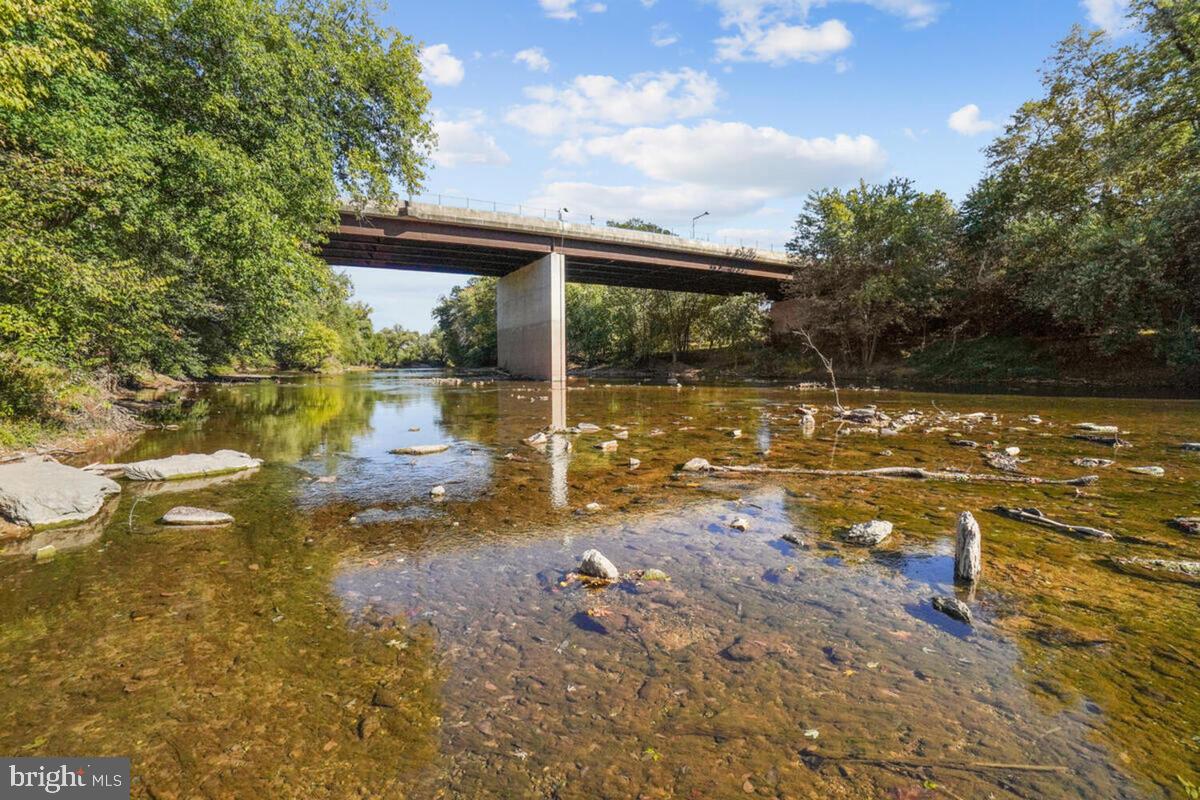 BROADVIEW ACRES - Residential