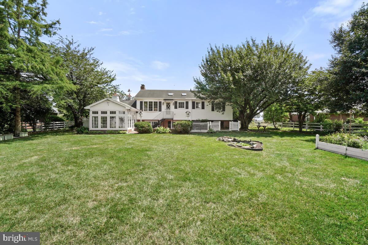 BROADVIEW ACRES - Residential