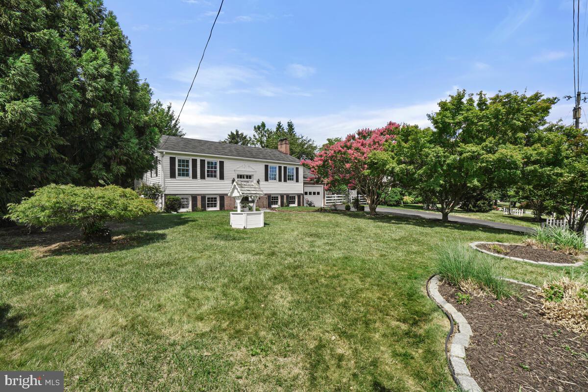 BROADVIEW ACRES - Residential