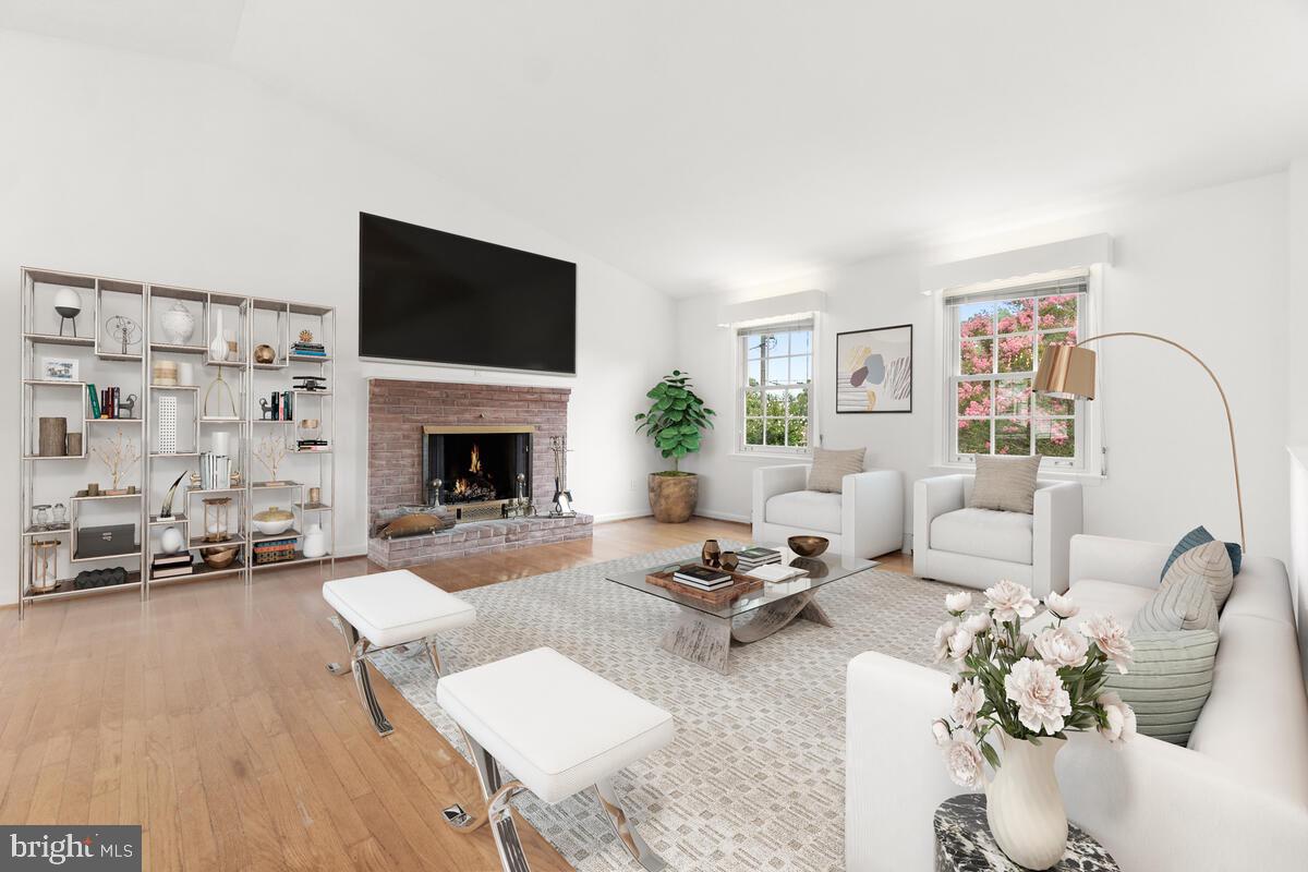 BROADVIEW ACRES - Residential