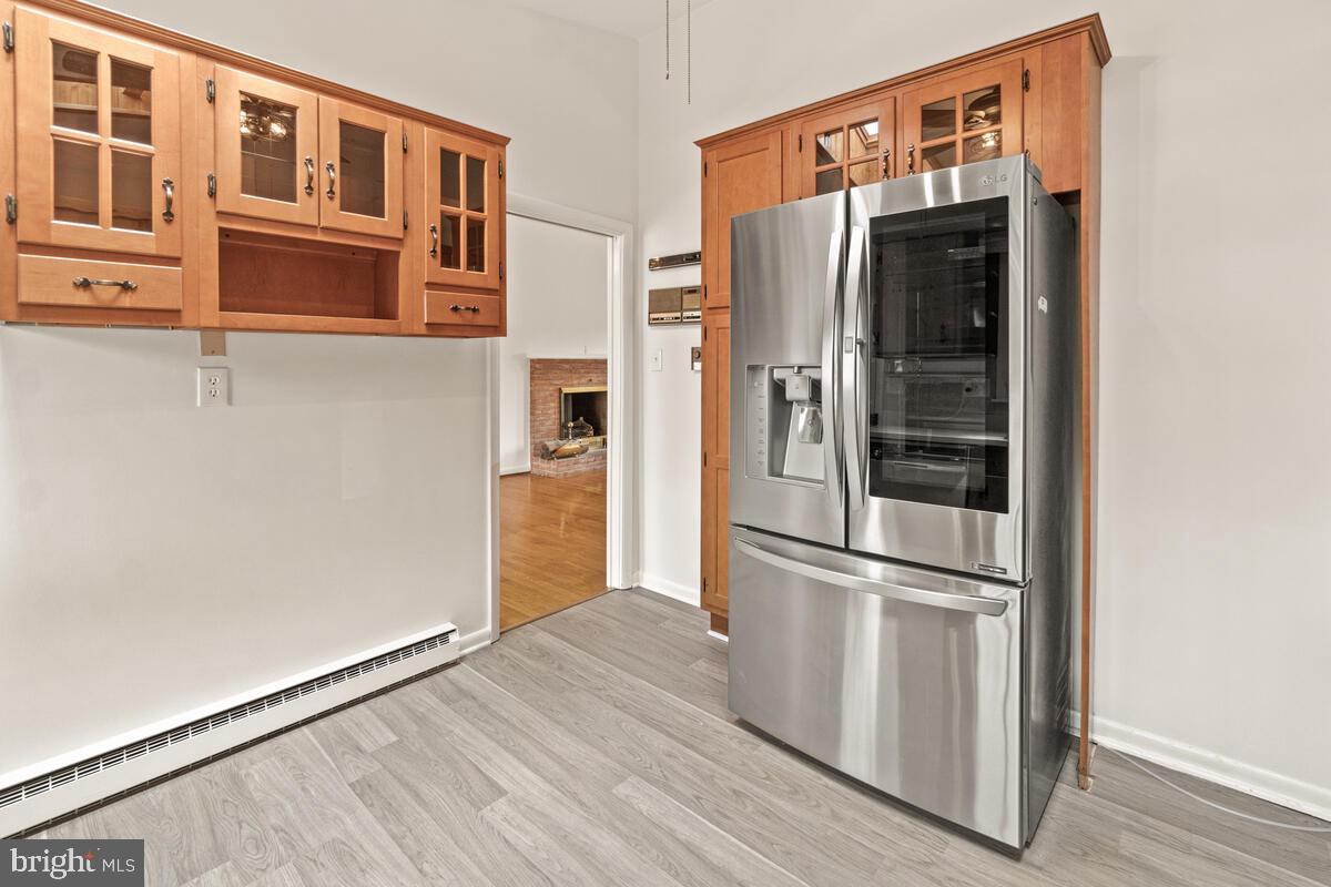 BROADVIEW ACRES - Residential