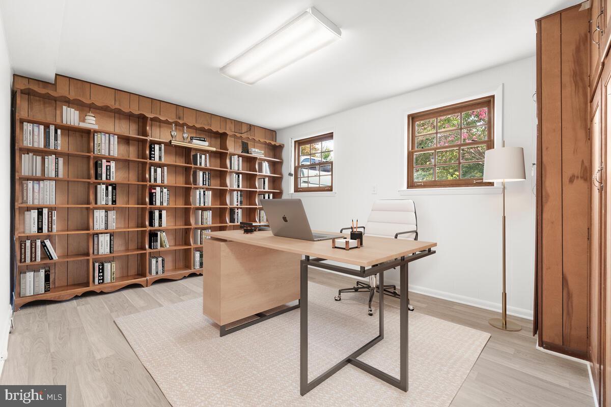 BROADVIEW ACRES - Residential