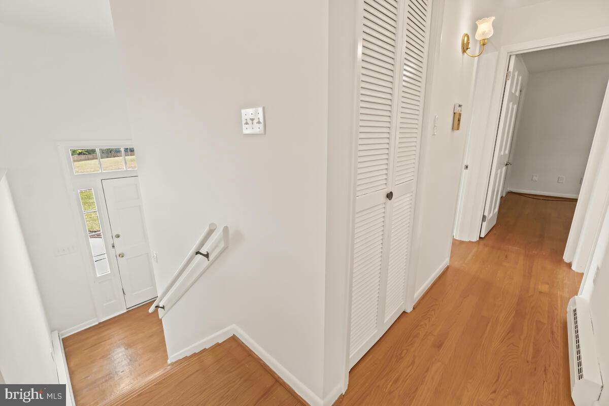 BROADVIEW ACRES - Residential