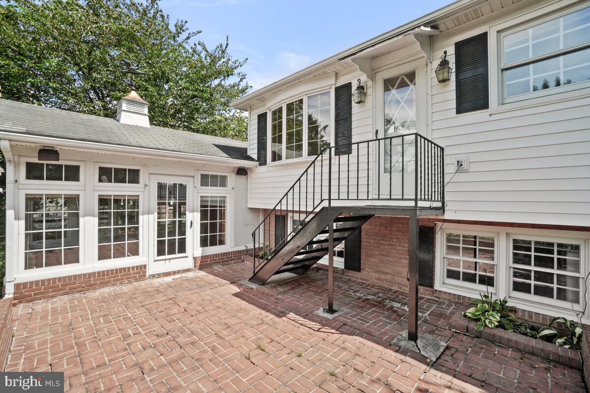 BROADVIEW ACRES - Residential