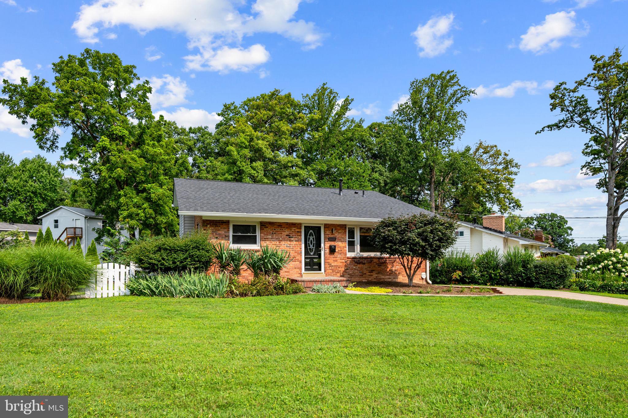 4216 SIDEBURN ROAD