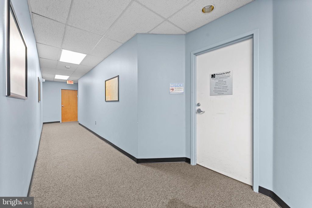Photo of 301 W Chester Pike #101, HAVERTOWN, PA 19083 (MLS # PADE2098226)