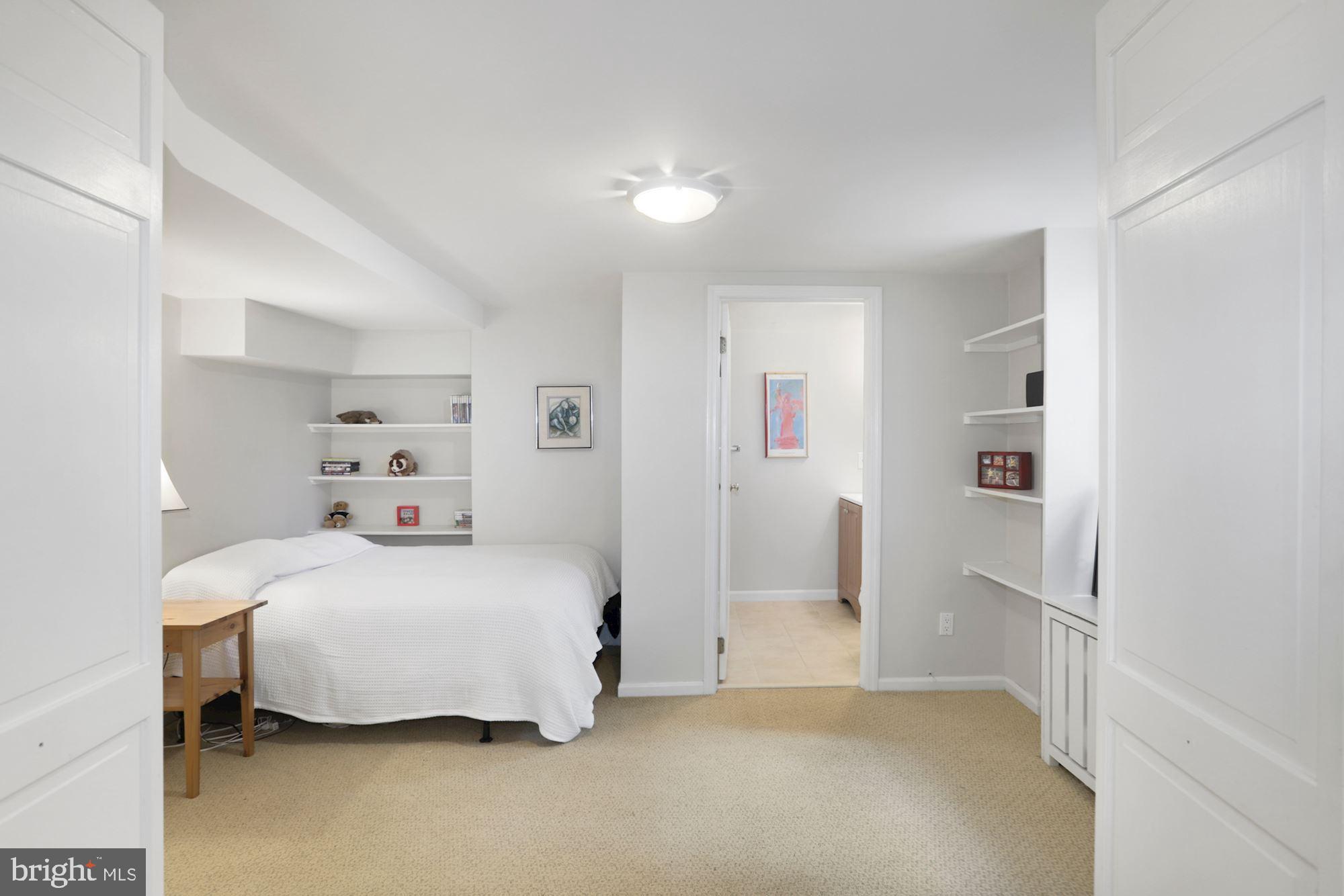 CHEVY CHASE GARDENS - Residential