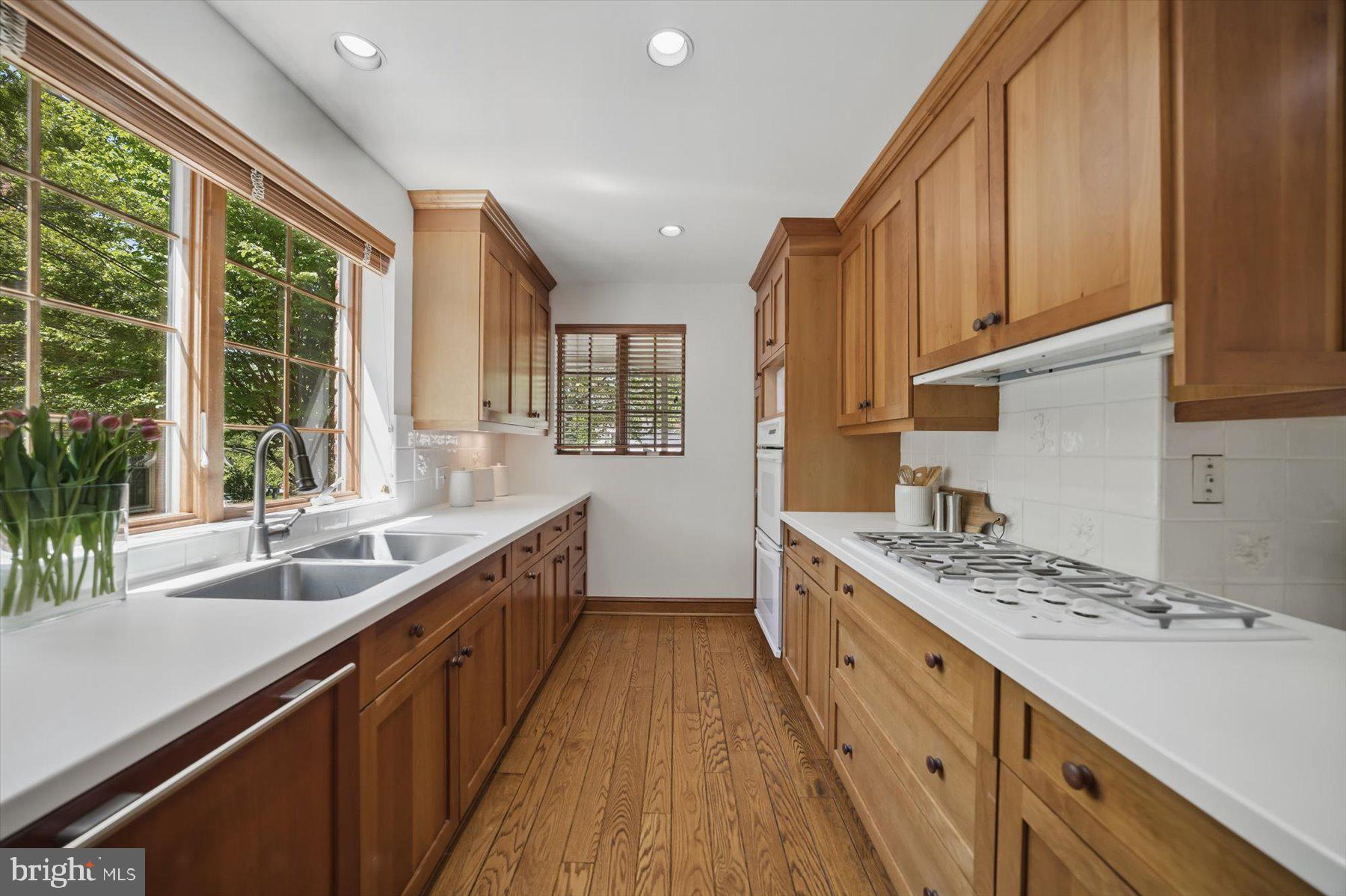 SHIRLEY WOODS - Residential