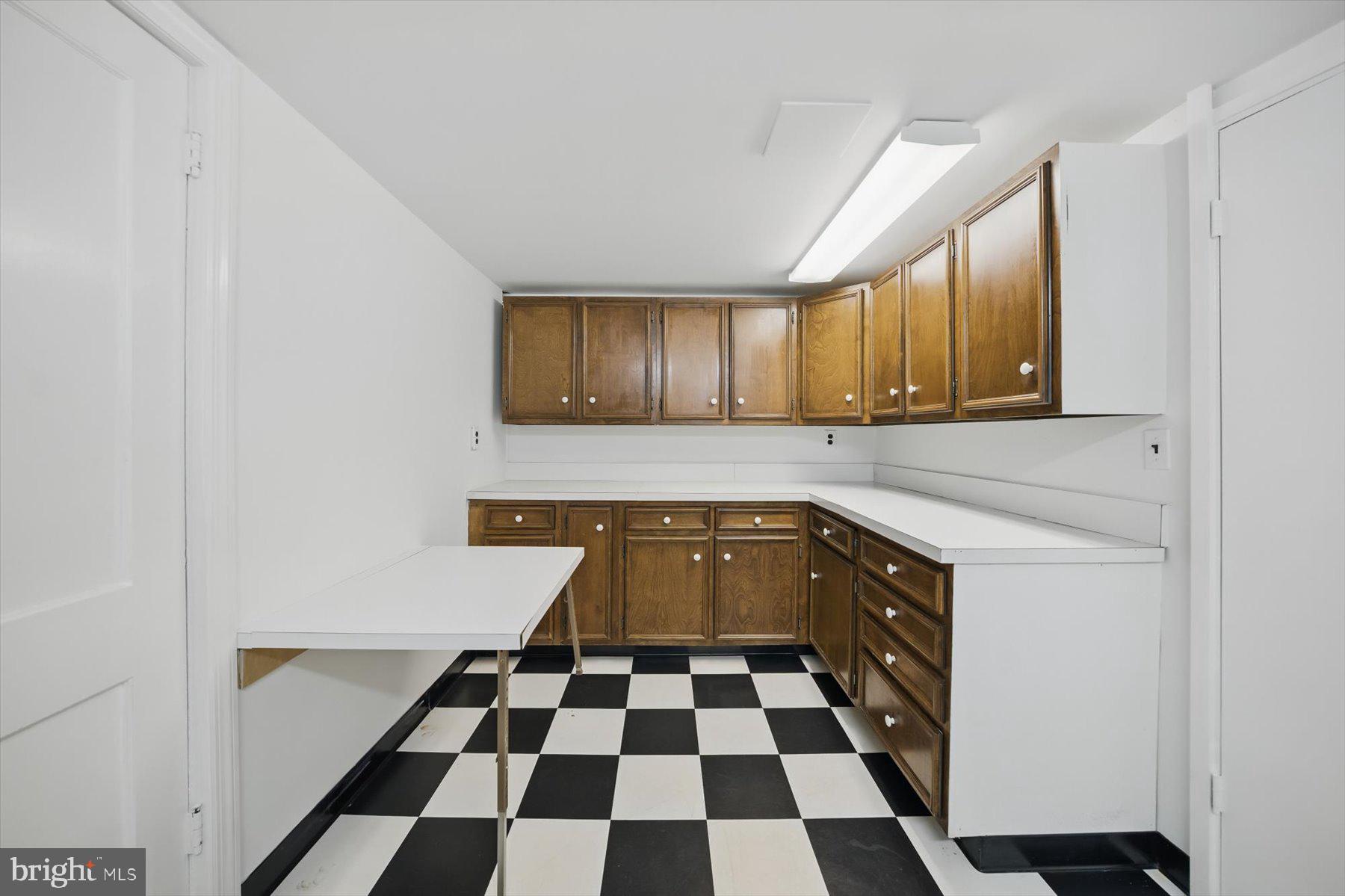 SHIRLEY WOODS - Residential