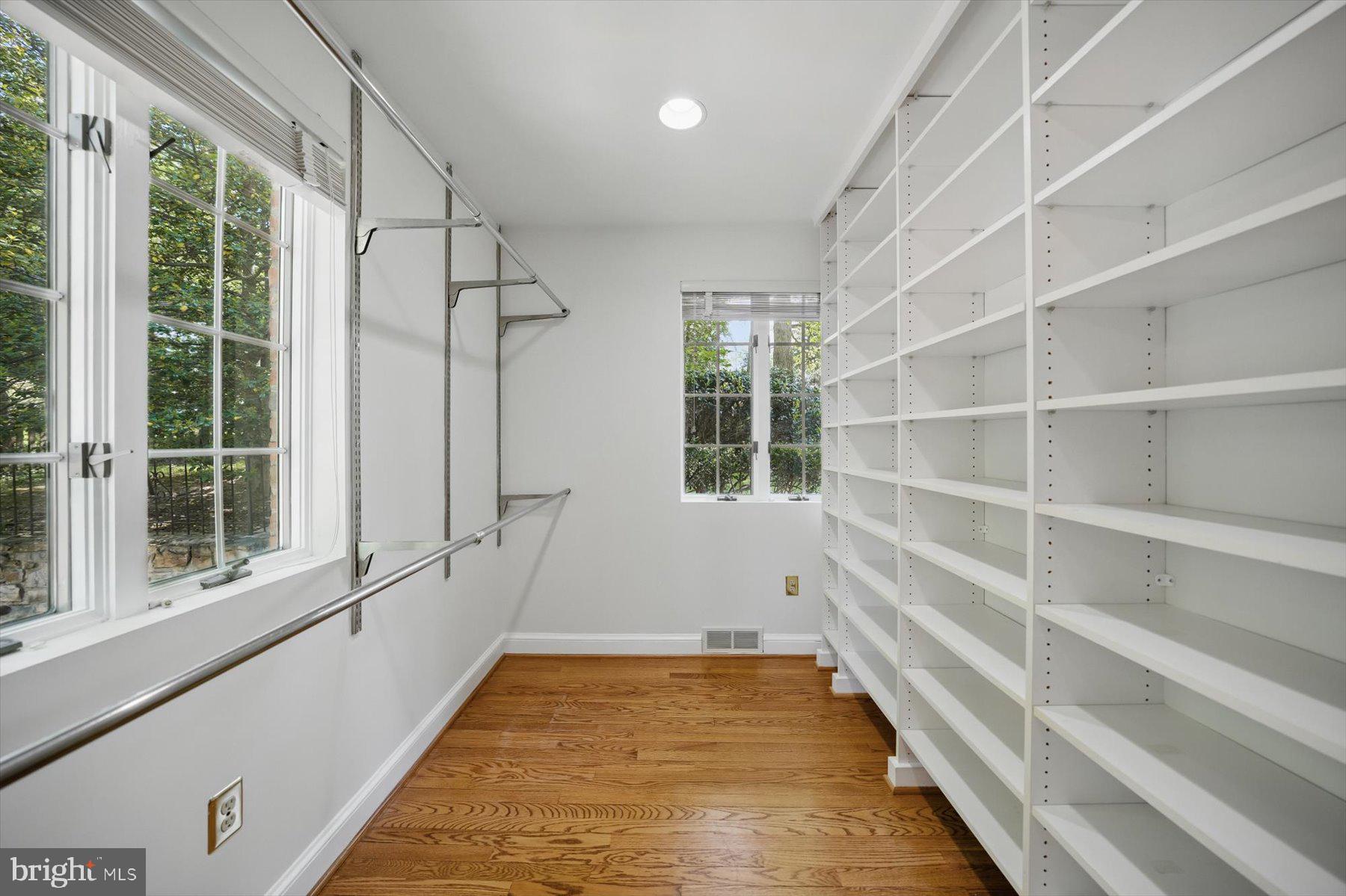 SHIRLEY WOODS - Residential