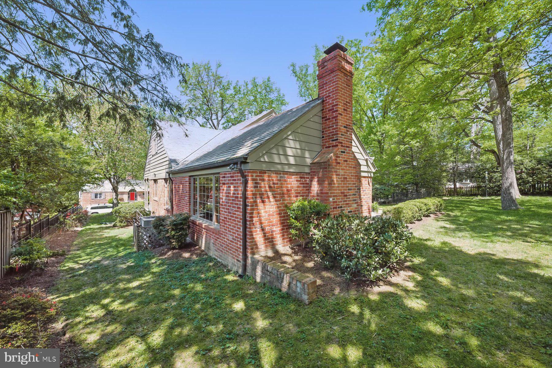 SHIRLEY WOODS - Residential