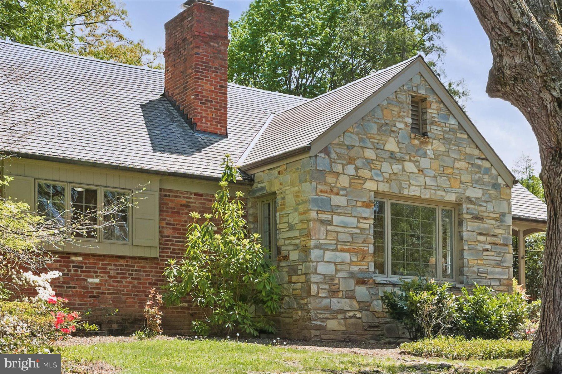 SHIRLEY WOODS - Residential