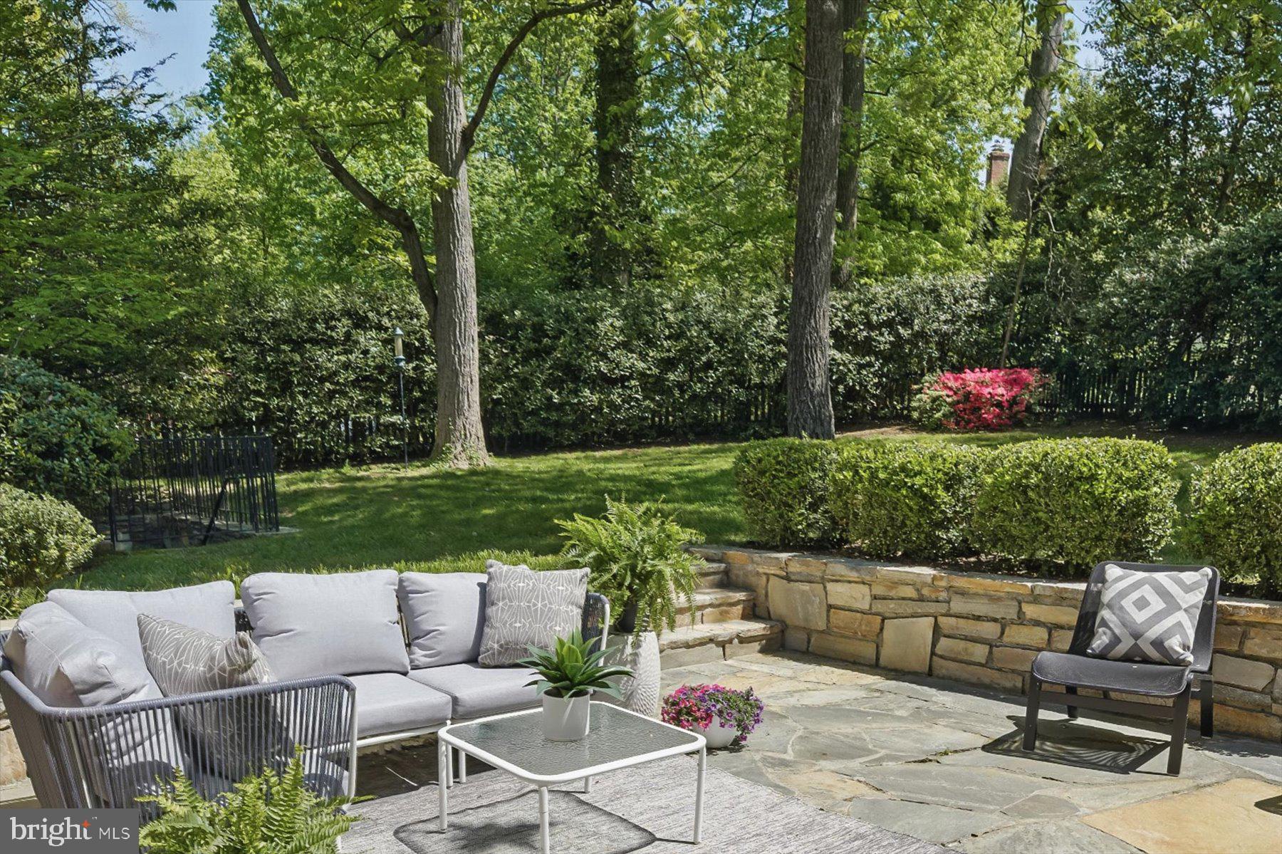 SHIRLEY WOODS - Residential