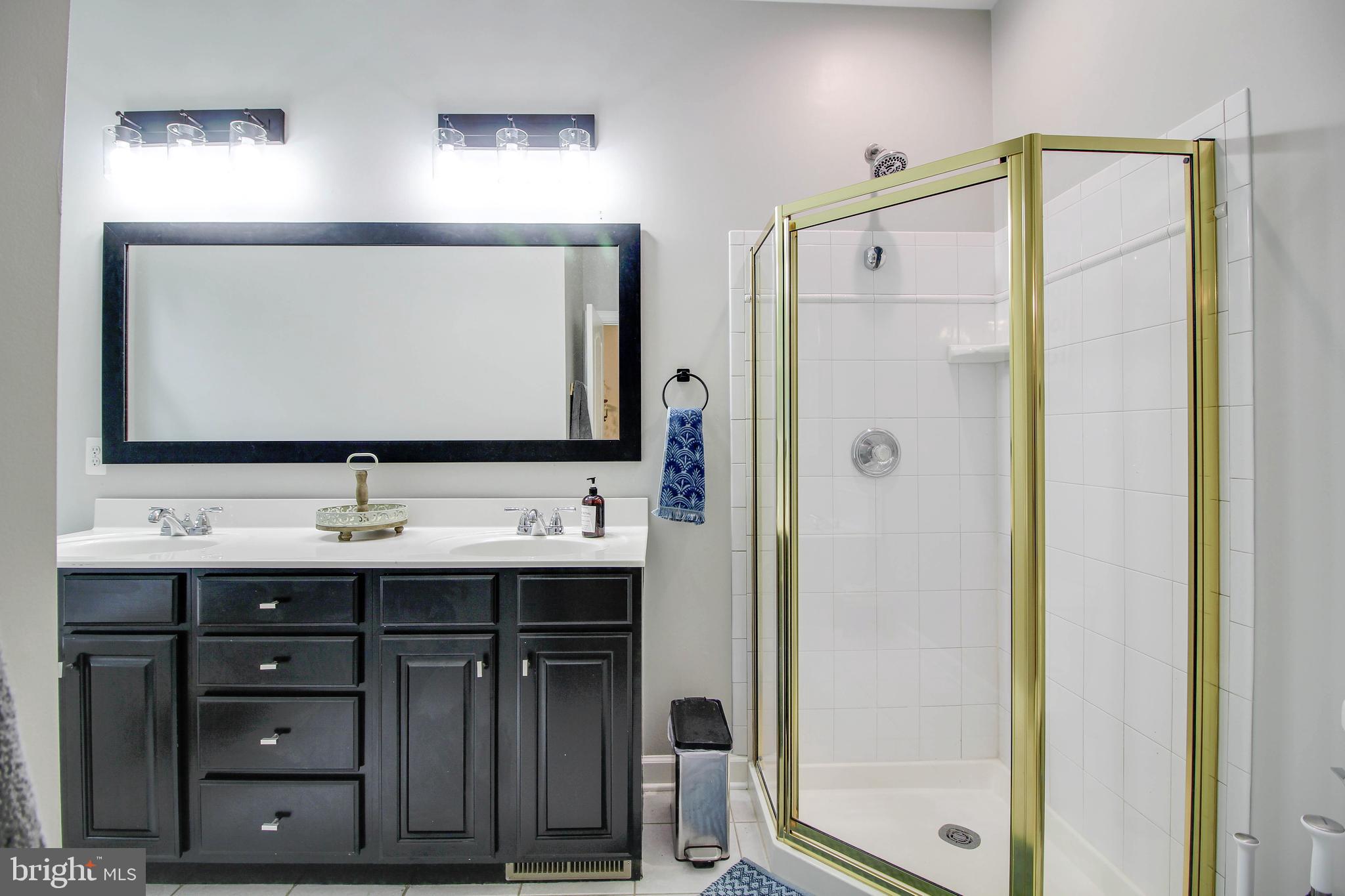 SOUTH RIVER COLONY - Residential