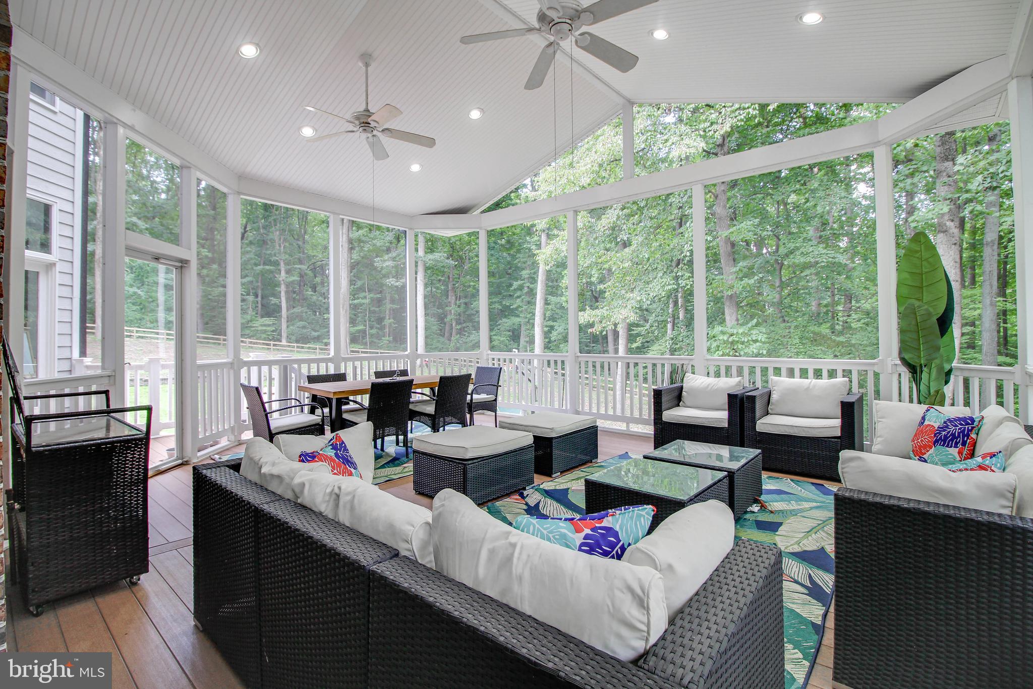 SOUTH RIVER COLONY - Residential