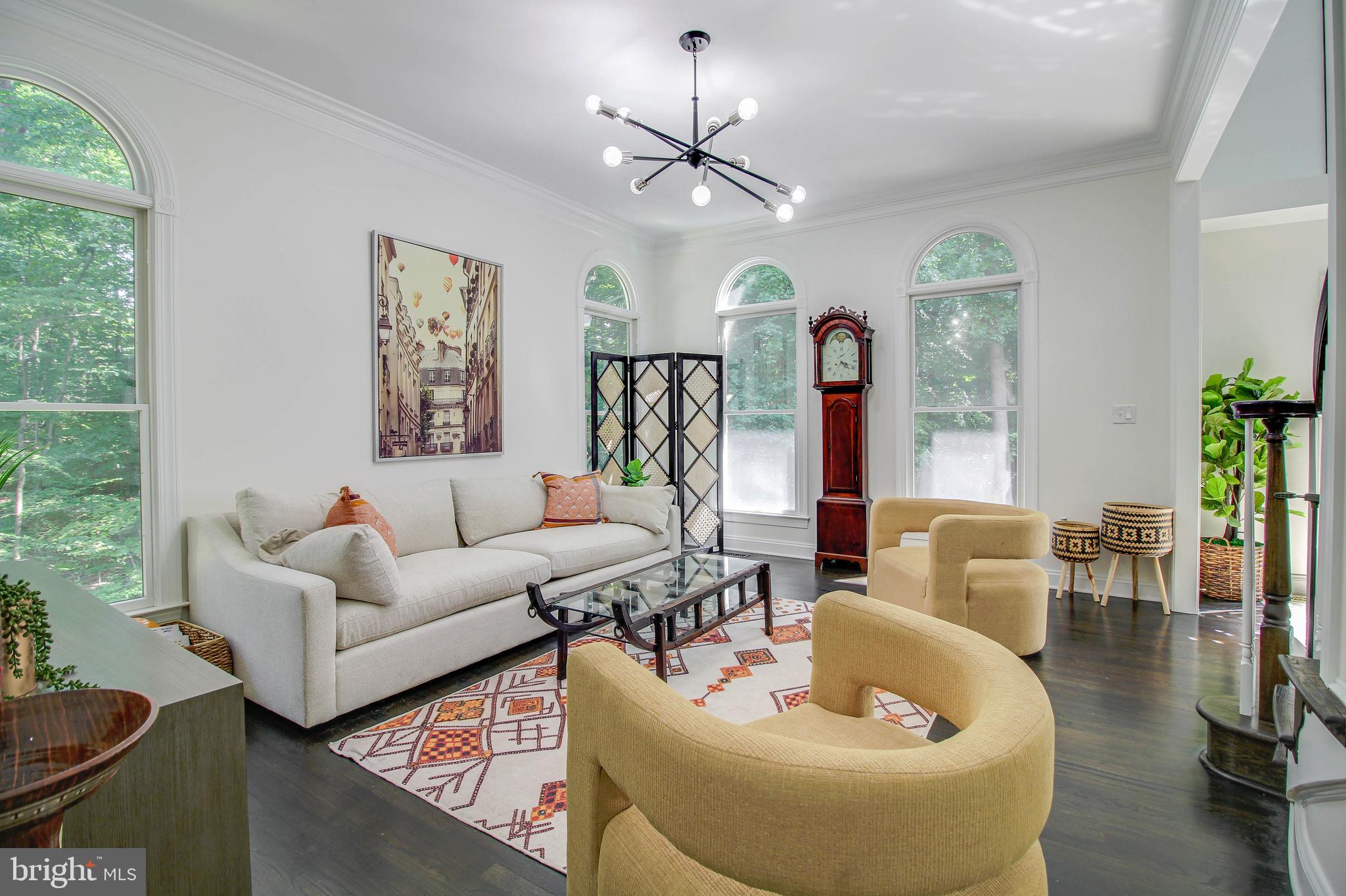 SOUTH RIVER COLONY - Residential