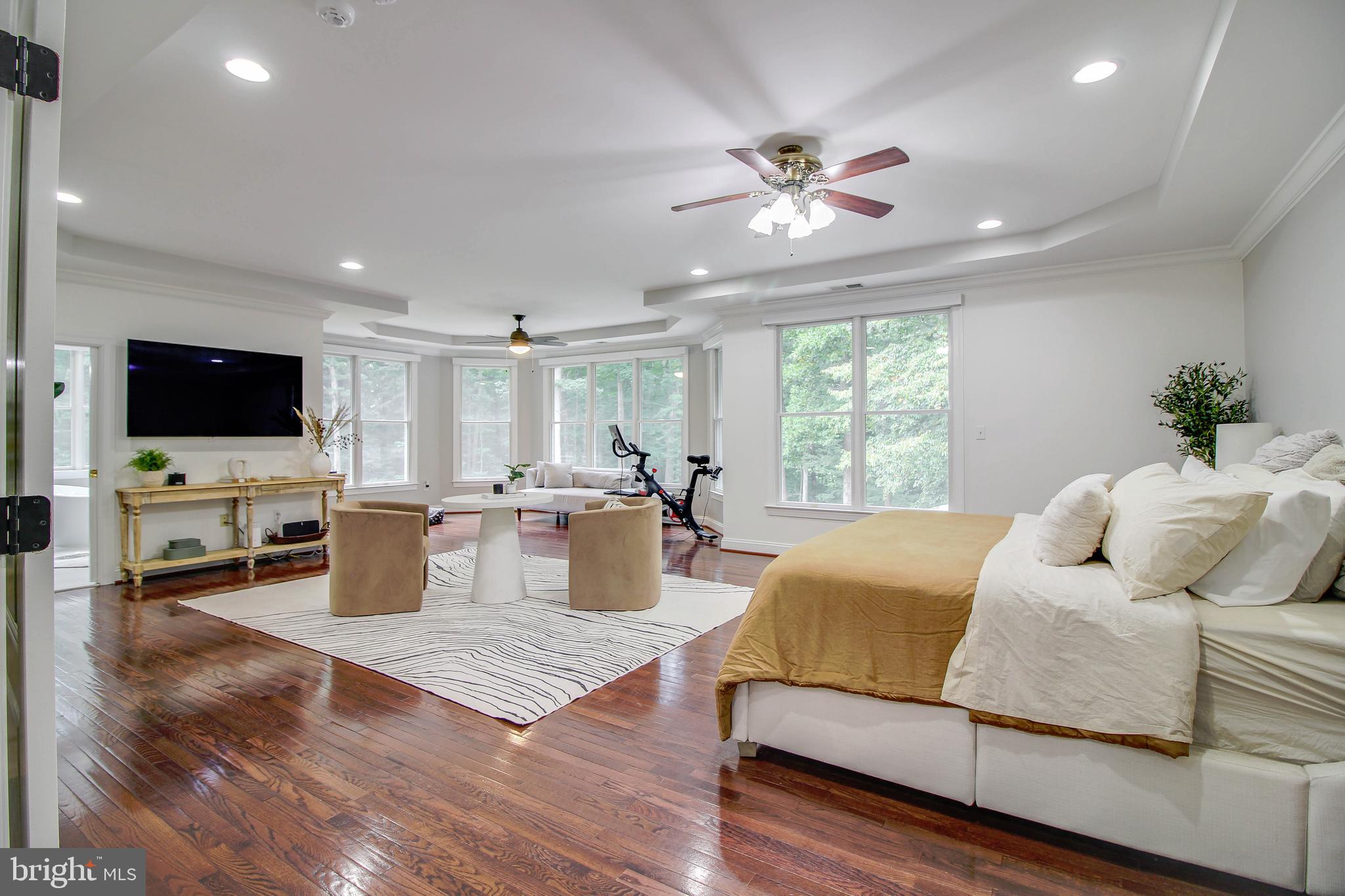 SOUTH RIVER COLONY - Residential