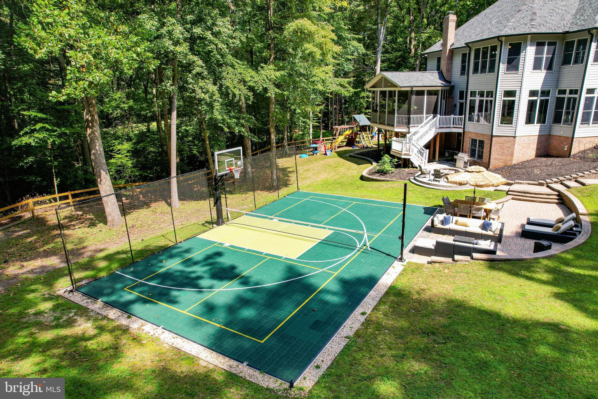 SOUTH RIVER COLONY - Residential