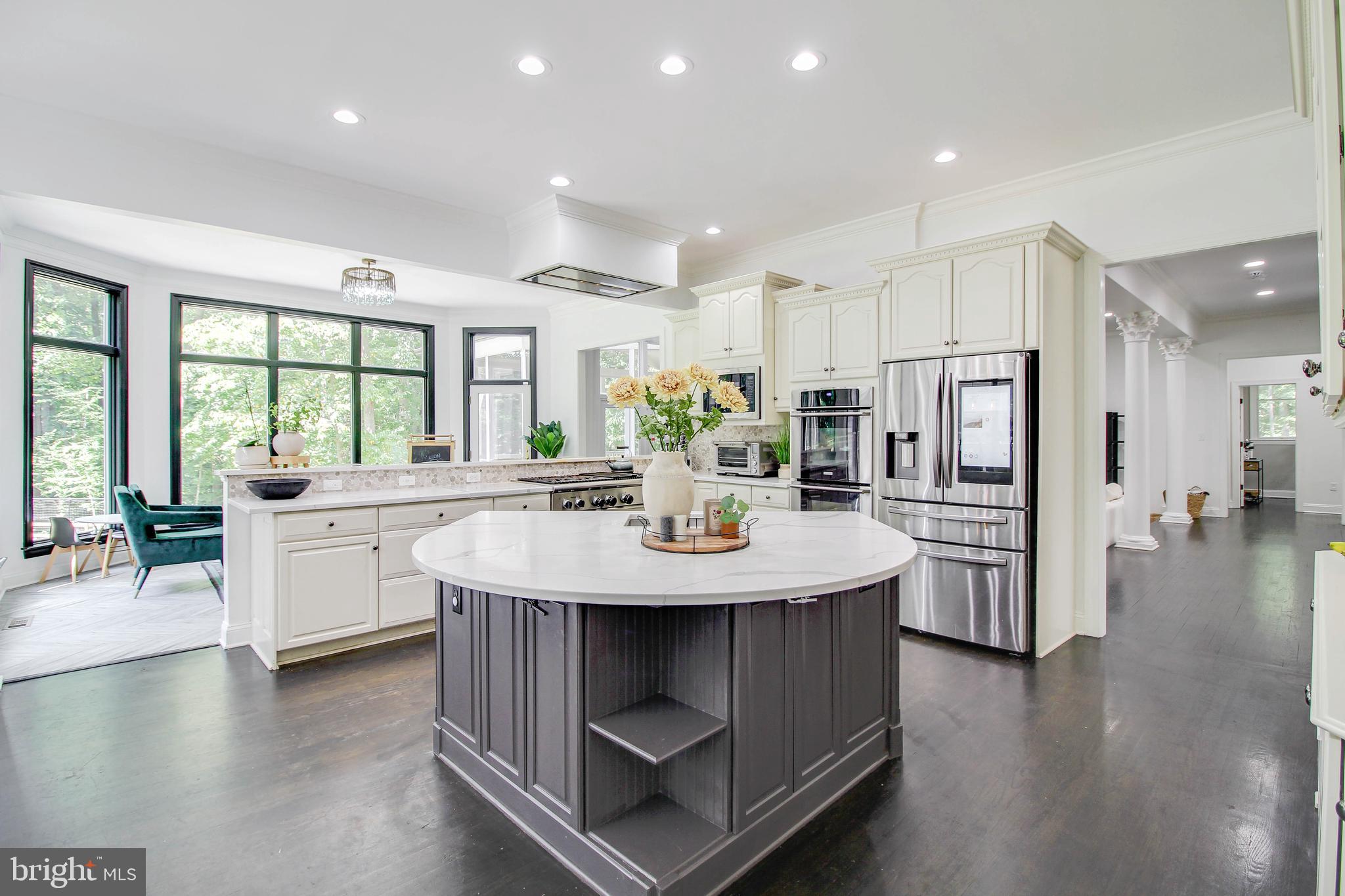 SOUTH RIVER COLONY - Residential