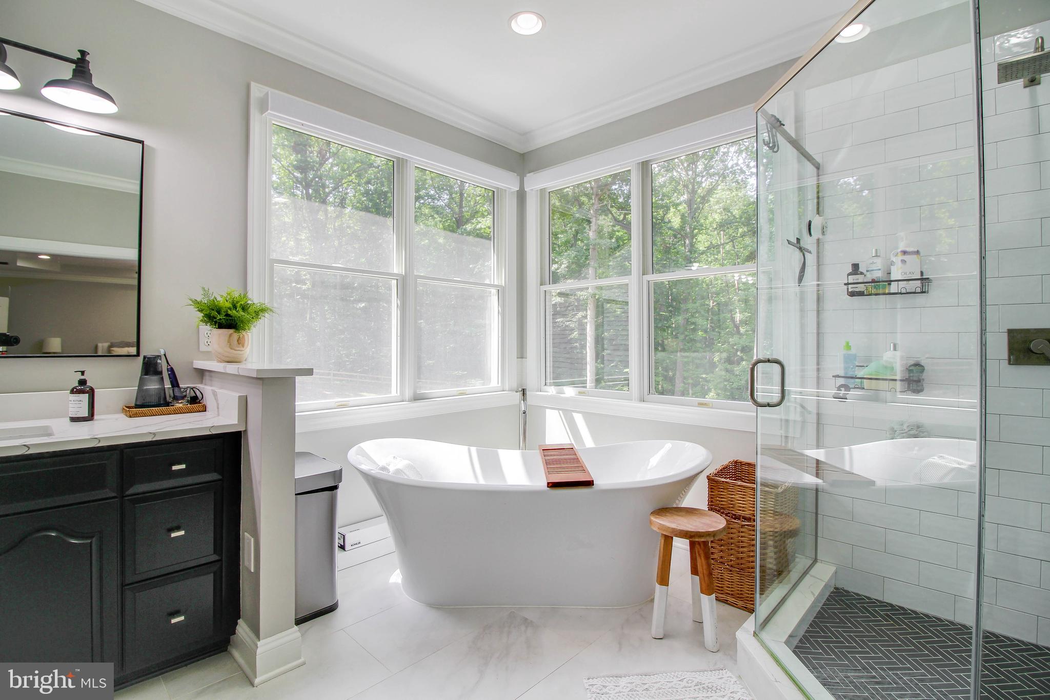 SOUTH RIVER COLONY - Residential