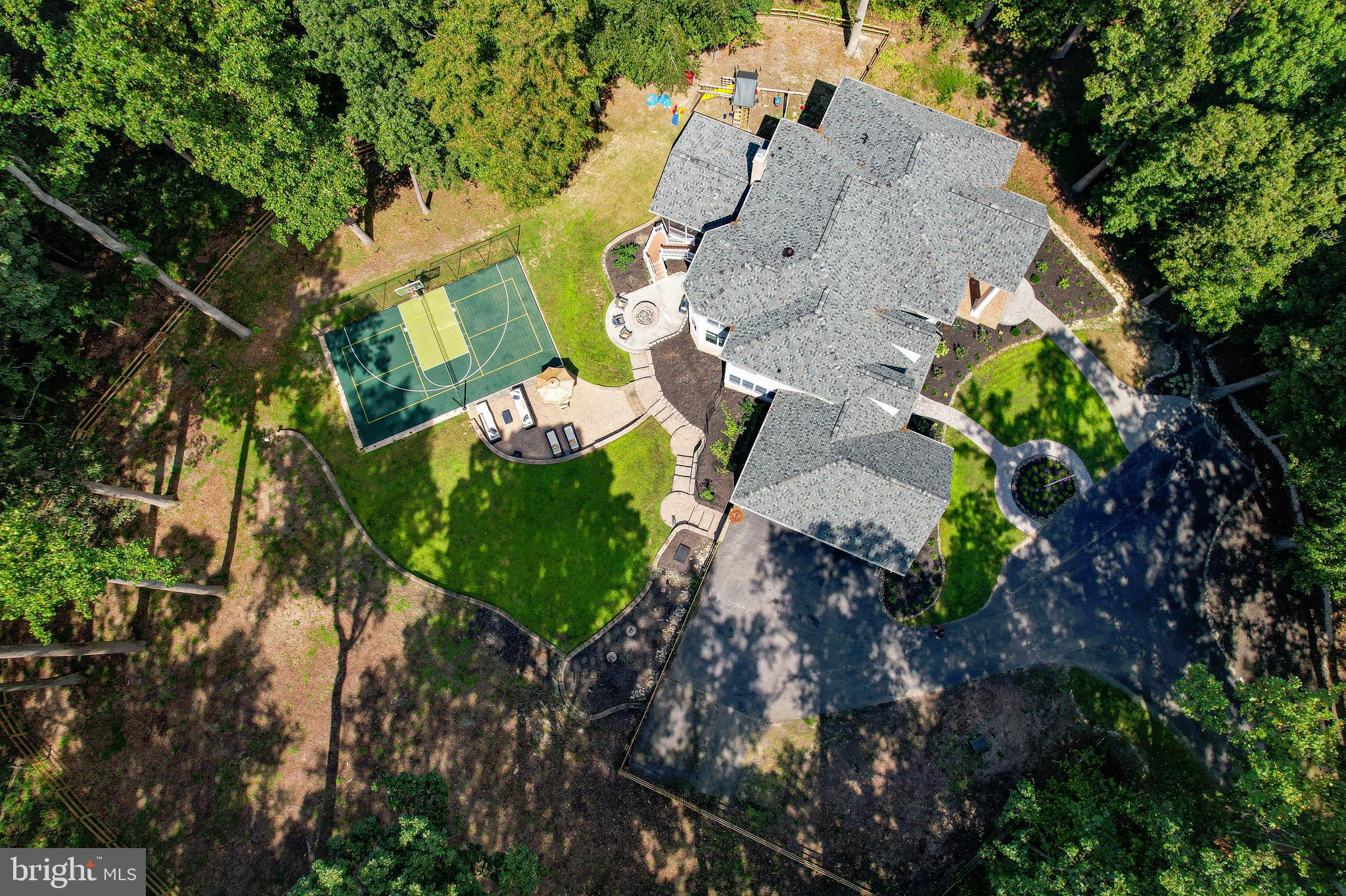 SOUTH RIVER COLONY - Residential