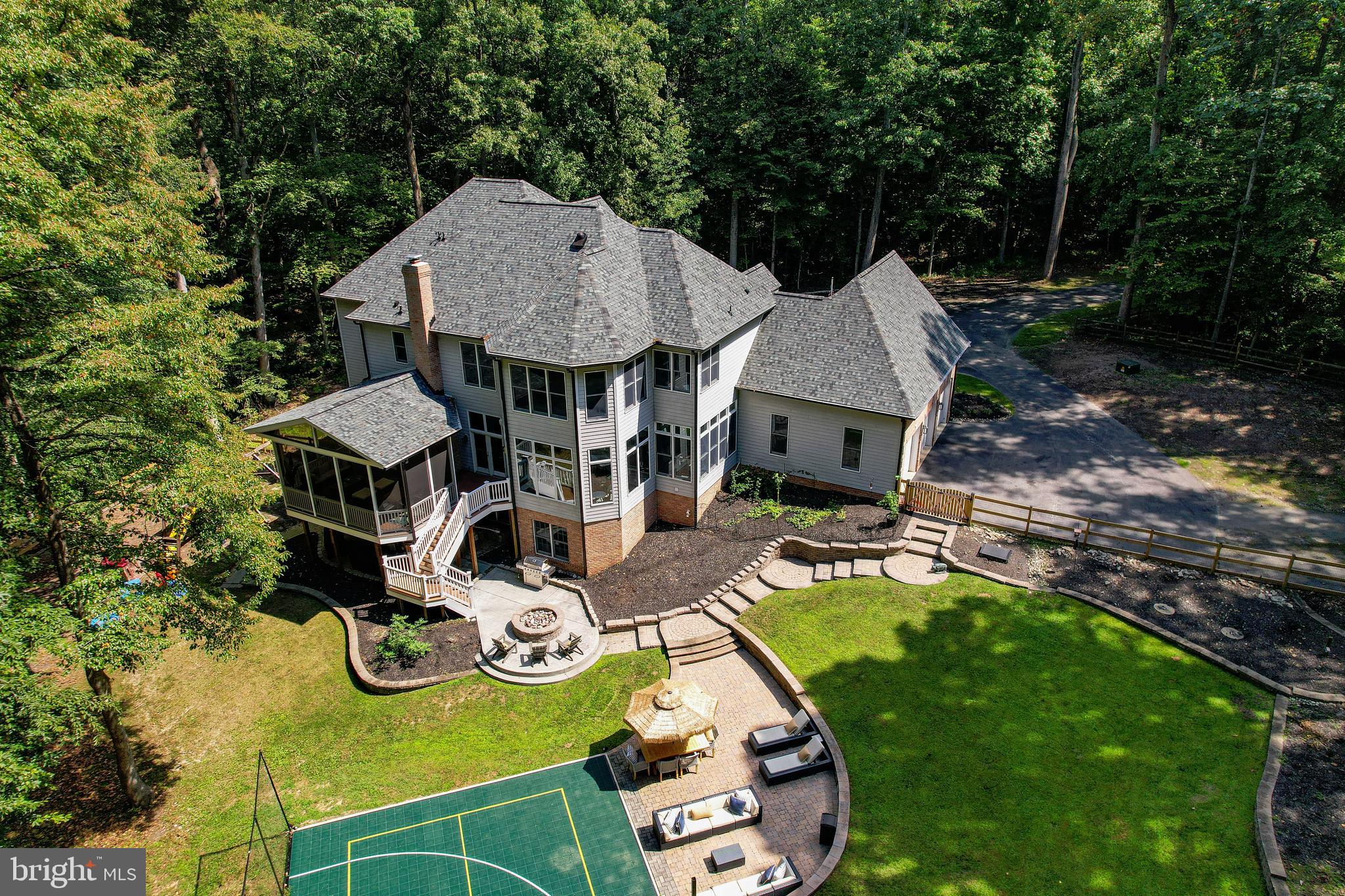 SOUTH RIVER COLONY - Residential