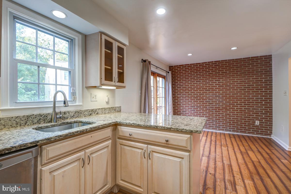 MONTROSE WOODS CODM - Residential Lease