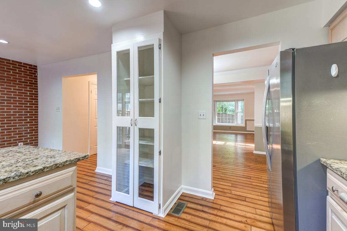 MONTROSE WOODS CODM - Residential Lease