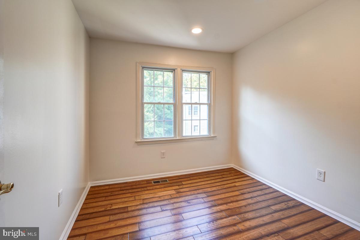 MONTROSE WOODS CODM - Residential Lease