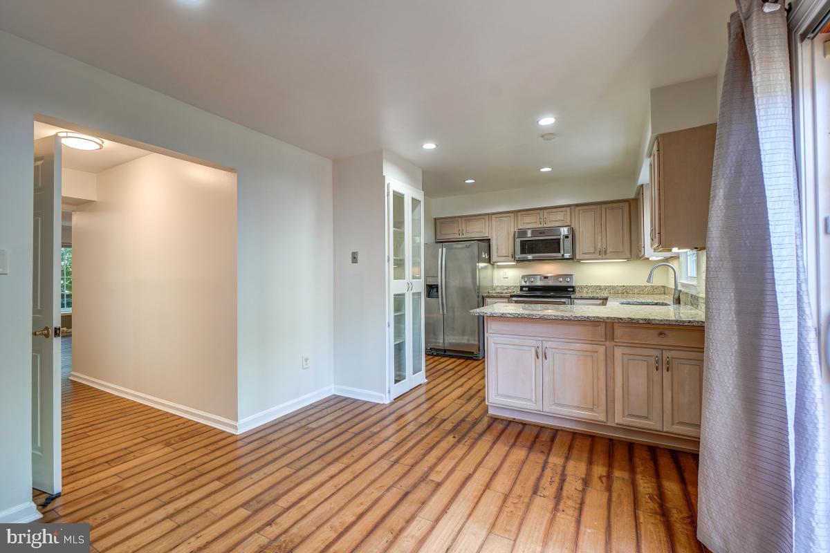 MONTROSE WOODS CODM - Residential Lease