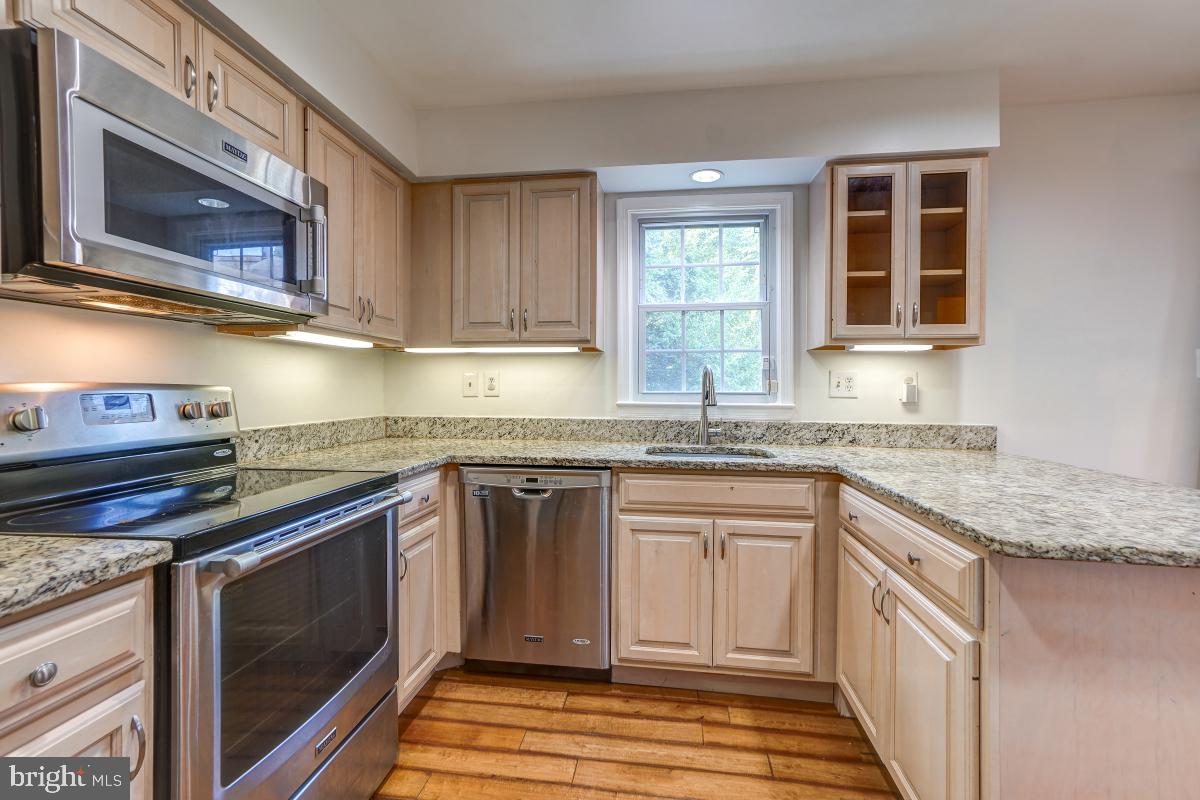 MONTROSE WOODS CODM - Residential Lease